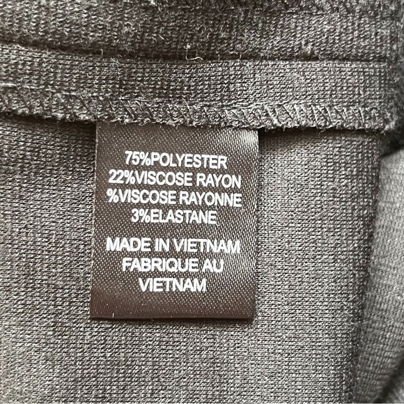 Tahari Pleated Front Long Sleeve Shift Mini Dress in Black, Size 4 - Picture 10 of 11